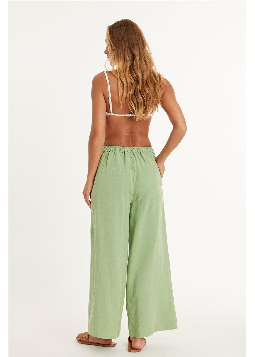 MACKENZIE WOVEN CROP PANT